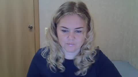 karennelsonx online show from June 26, 9:59 am