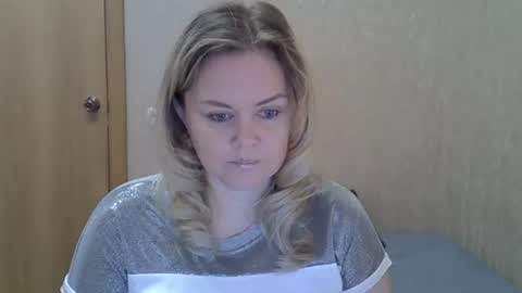 karennelsonx online show from June 13, 1:43 pm