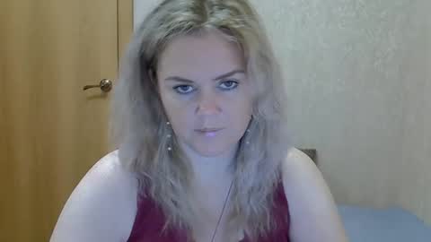 karennelsonx online show from November 3, 3:02 pm