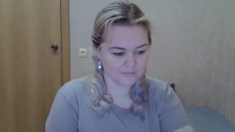 karennelsonx online show from March 12, 1:04 pm