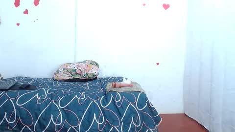 Snapshot of karenvagina18 chatting on October 21, 2:21 pm karenvagina18 online show from October 21, 2:21 pm