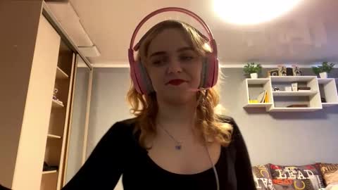 Im Olivia online show from November 8, 8:17 am