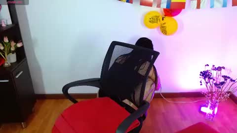 karime lee online show from July 11, 12:19 pm