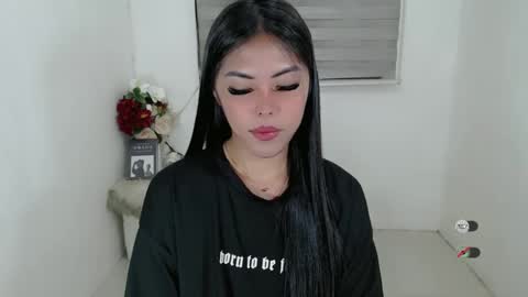 Snapshot of karina_fuckdoll chatting on October 2, 1:21 pm I AM BELLE online show from October 2, 1:21 pm