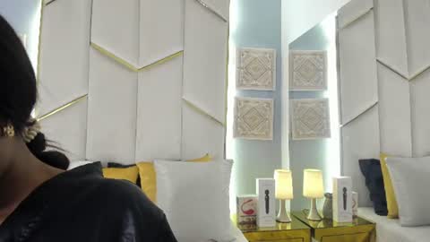 karinaacox online show from July 17, 12:18 pm