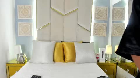 karinaacox online show from July 19, 12:41 pm