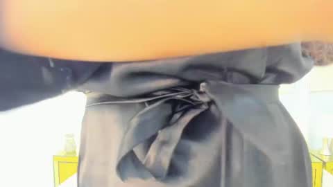 karinaacox online show from August 1, 12:51 pm