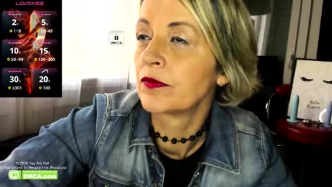 karinabrando online show from March 17, 10:31 am