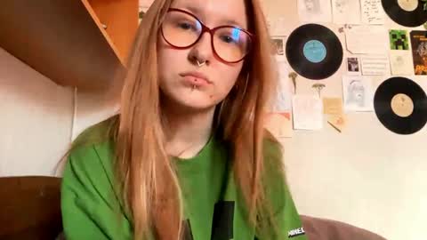 Karina online show from April 25, 12:51 pm