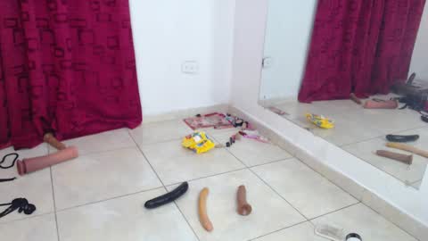 KarinaSimonz online show from February 28, 11:45 pm