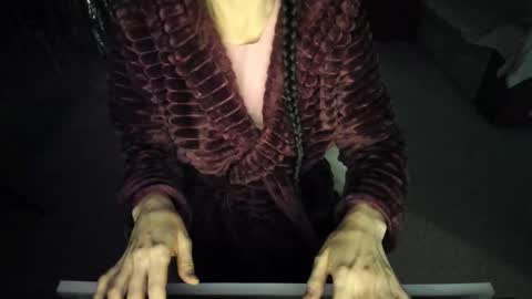 KarinaSweeety online show from November 11, 5:20 am