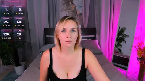 Karina  online show from December 8, 9:19 pm