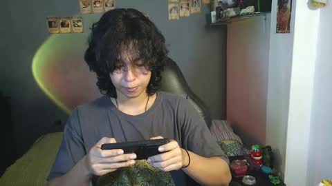 Snapshot of kariozzz chatting on February 24, 4:26 pm call me kai 3 online show from February 24, 4:26 pm