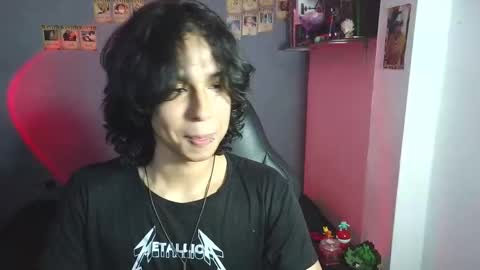 Snapshot of kariozzz chatting on February 12, 11:51 pm call me kai 3 online show from February 12, 11:51 pm