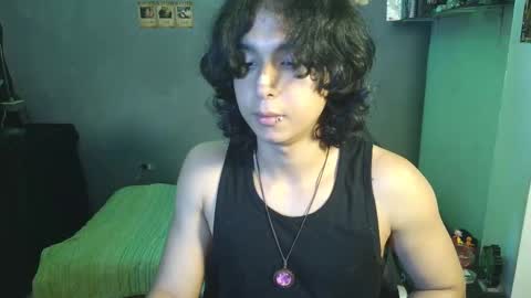 Snapshot of kariozzz chatting on March 7, 9:27 pm call me kai 3 online show from March 7, 9:27 pm
