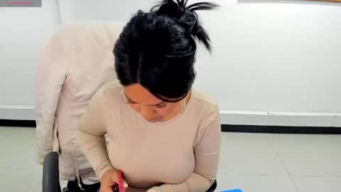 karla_cg online show from April 29, 8:13 pm