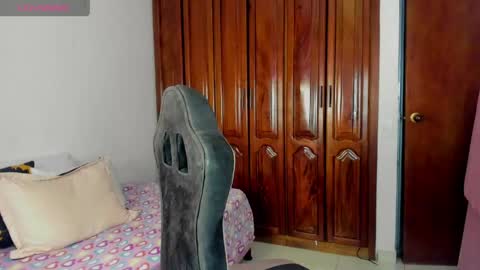 Karla online show from May 5, 2:56 pm