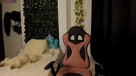 Karla online show from March 3, 5:42 pm