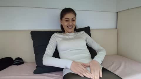 Crystyna online show from December 2, 6:57 am