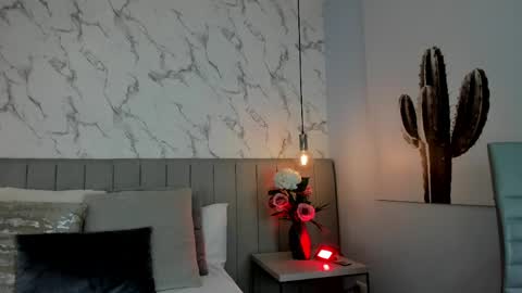 karlla_brown online show from April 24, 1:57 pm