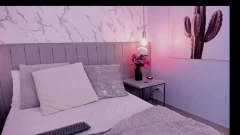 karlla_brown online show from April 30, 9:08 pm
