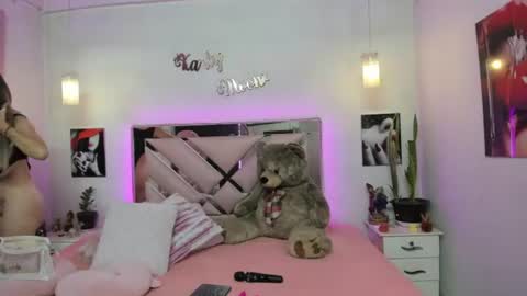 Karly Moonns online show from June 18, 9:47 am