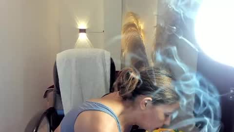 KARLYE online show from May 5, 3:57 am