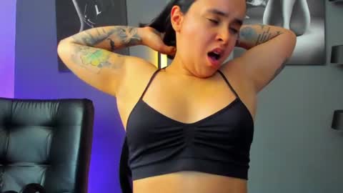   online show from July 25, 5:44 pm