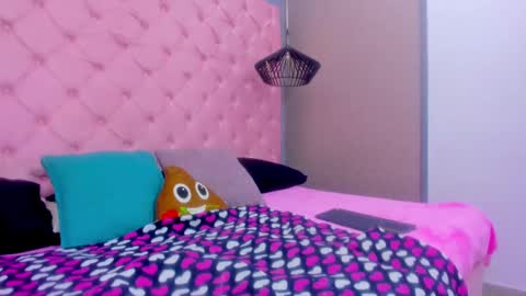 Snapshot of karol_messy chatting on October 20, 2:00 pm Karol online show from October 20, 2:00 pm