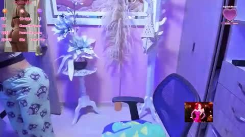 kAROL MILF   online show from May 3, 12:22 pm