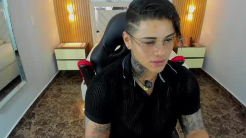 Karol and Luna online show from June 24, 7:43 pm