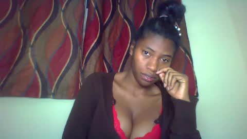 karoliee online show from July 10, 7:07 pm