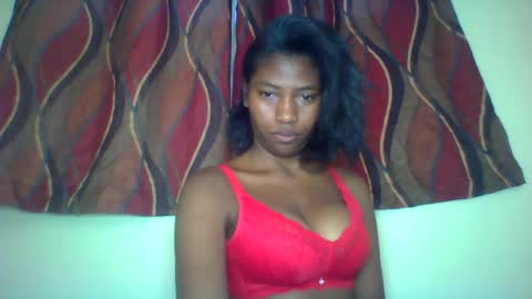 karoliee online show from June 14, 11:01 am