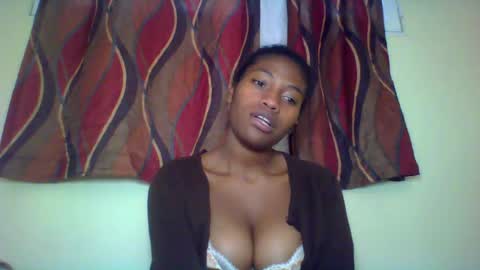 karoliee online show from July 14, 12:10 pm