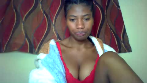 karoliee online show from July 25, 8:56 am