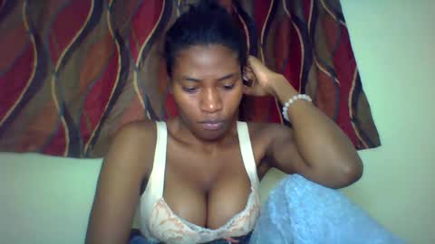 karoliee online show from July 5, 4:47 pm