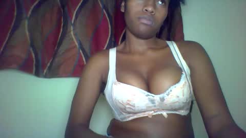 karoliee online show from June 9, 3:23 pm
