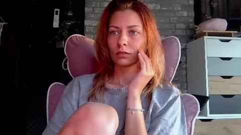 karoline121 online show from July 5, 4:15 am
