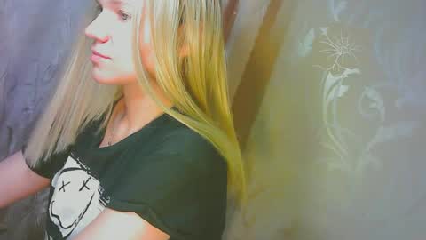 Caroline Fox online show from September 20, 11:13 am