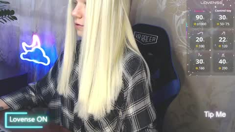 Caroline Fox online show from April 2, 9:27 am