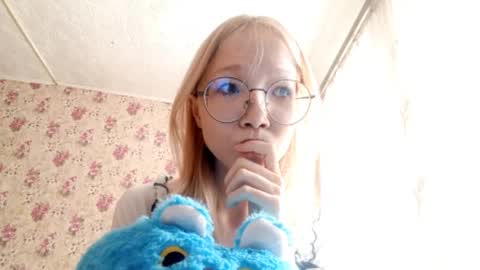 Sara online show from March 7, 9:31 am