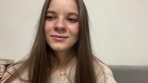 Lia online show from June 17, 4:45 pm