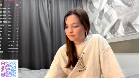 Kira online show from October 25, 8:09 pm