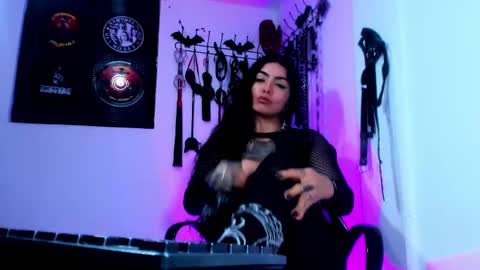 Snapshot of kat_miss chatting on October 3, 3:26 am Kat online show from October 3, 3:26 am