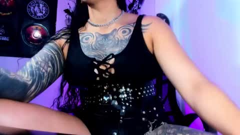 Snapshot of kat_miss chatting on October 4, 3:37 am Kat online show from October 4, 3:37 am