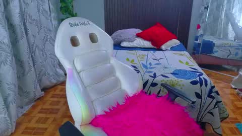 kate online show from March 6, 9:47 pm