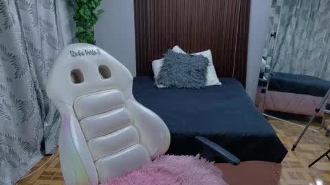 kate online show from February 11, 2:10 pm