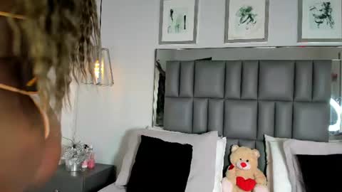 kataleya_west online show from July 1, 8:39 pm