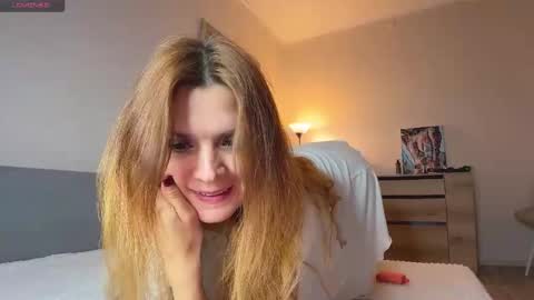 Kate online show from November 3, 11:00 am