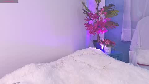 Kate Crown online show from December 3, 4:02 am